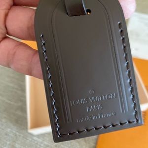 100% Authentic brand new luggage tag (small)